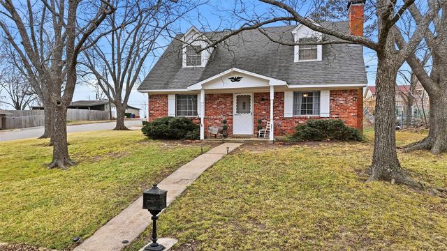231 Ross Avenue, Denison, TX 75020