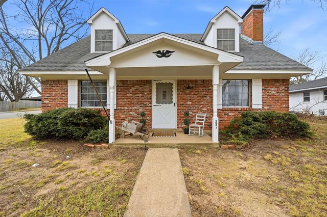 231 Ross Avenue, Denison, TX 75020