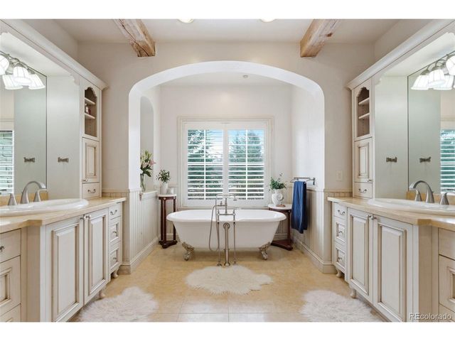 8745 Portico Ln, Longmont, CO 80503