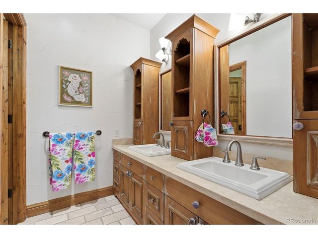 8745 Portico Ln, Longmont, CO 80503