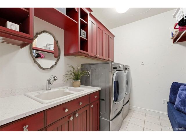 8745 Portico Ln, Longmont, CO 80503