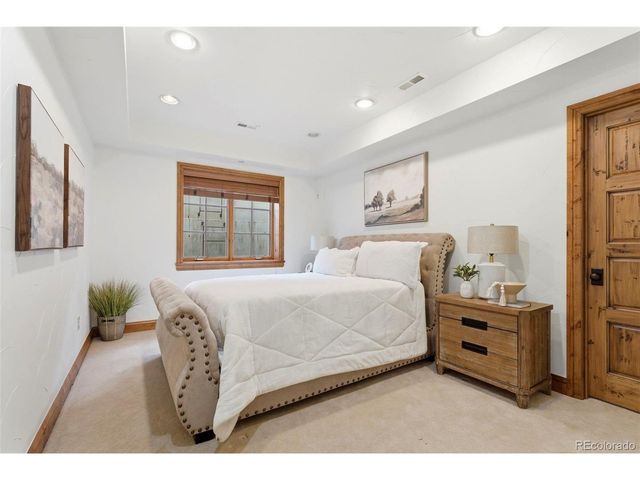 8745 Portico Ln, Longmont, CO 80503