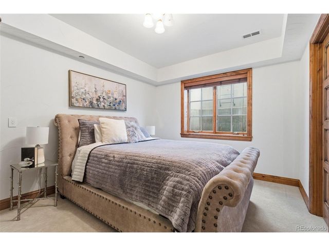 8745 Portico Ln, Longmont, CO 80503