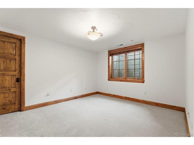 8745 Portico Ln, Longmont, CO 80503