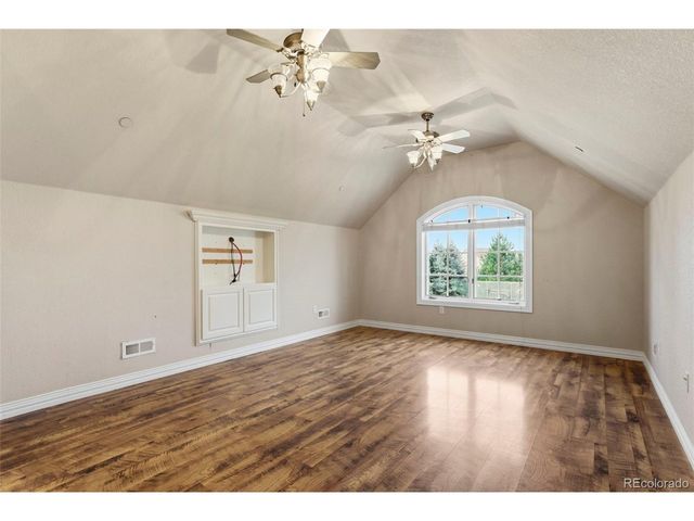 8745 Portico Ln, Longmont, CO 80503