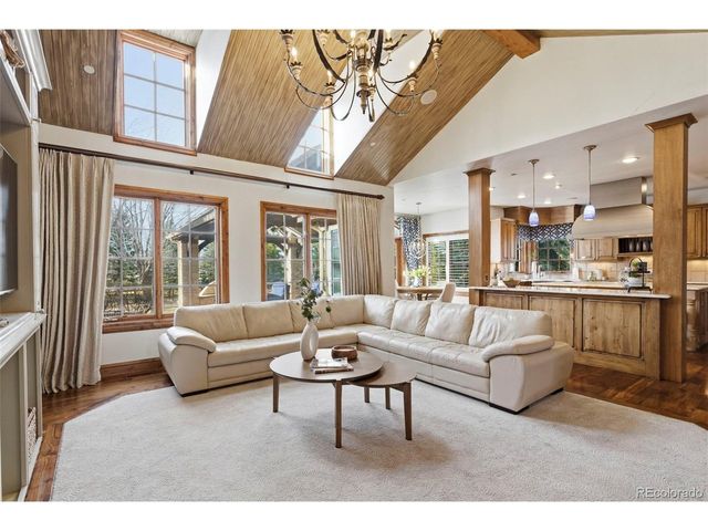 8745 Portico Ln, Longmont, CO 80503