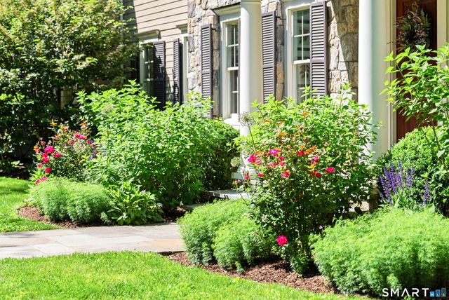 17 Blackman Road, Ridgefield, CT 06877
