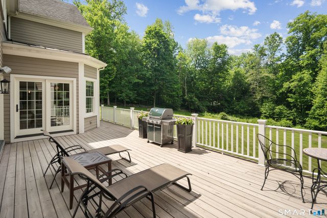 17 Blackman Road, Ridgefield, CT 06877