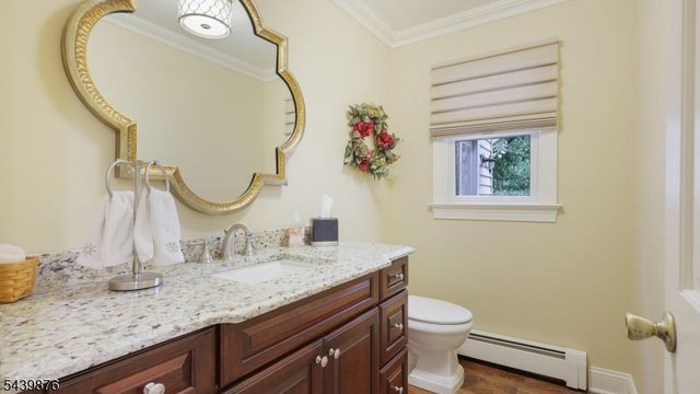 18 Glen Ridge Dr, Washington Twp., NJ 07853