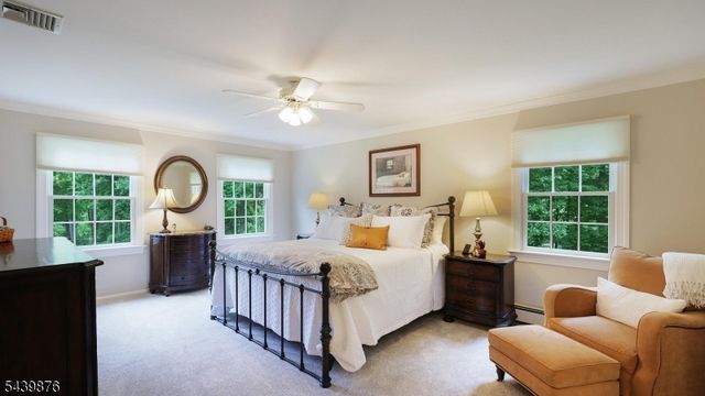18 Glen Ridge Dr, Washington Twp., NJ 07853