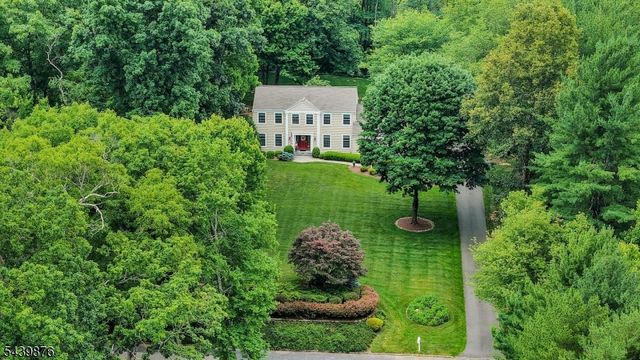 18 Glen Ridge Dr, Washington Twp., NJ 07853