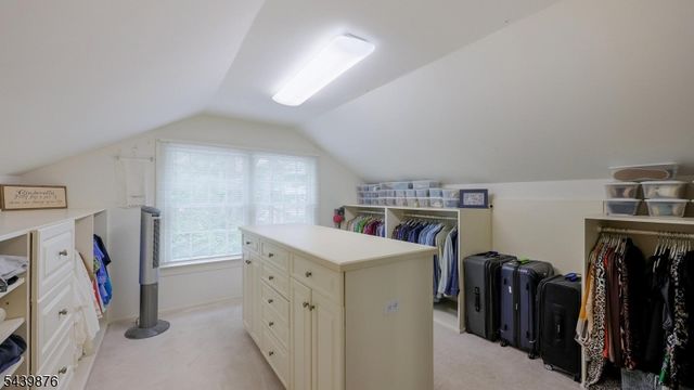 18 Glen Ridge Dr, Washington Twp., NJ 07853