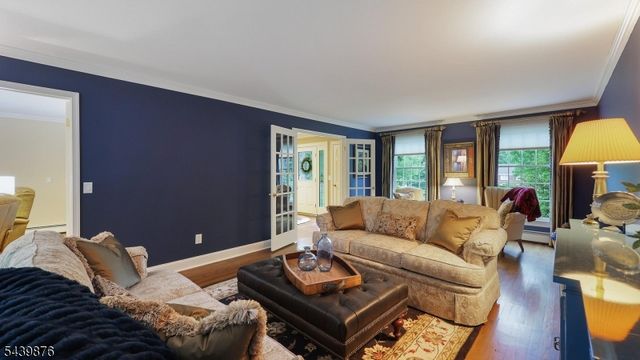 18 Glen Ridge Dr, Washington Twp., NJ 07853