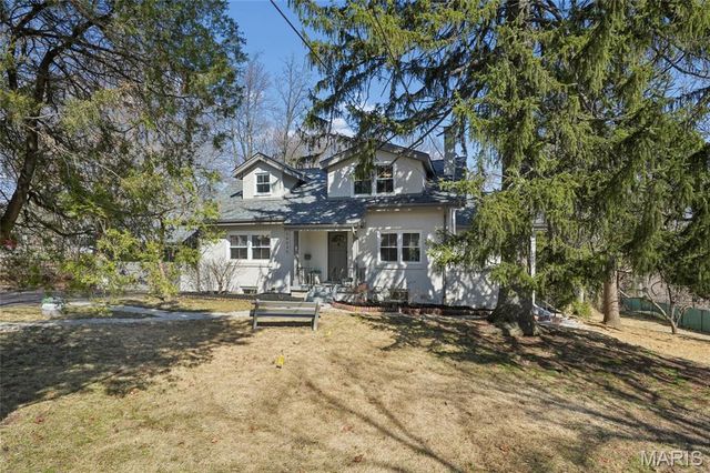 10235 Thorpe Avenue, Overland, MO 63114