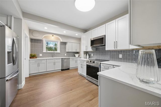 10235 Thorpe Avenue, Overland, MO 63114