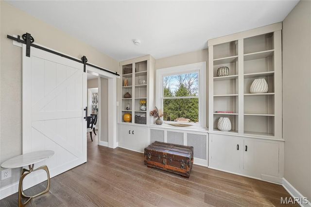 10235 Thorpe Avenue, Overland, MO 63114