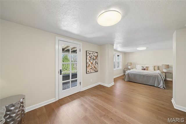 10235 Thorpe Avenue, Overland, MO 63114