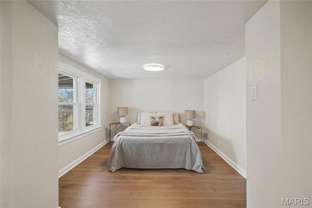 10235 Thorpe Avenue, Overland, MO 63114