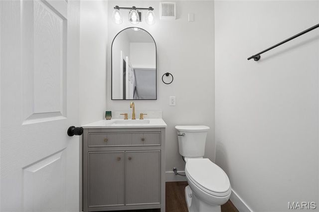 10235 Thorpe Avenue, Overland, MO 63114