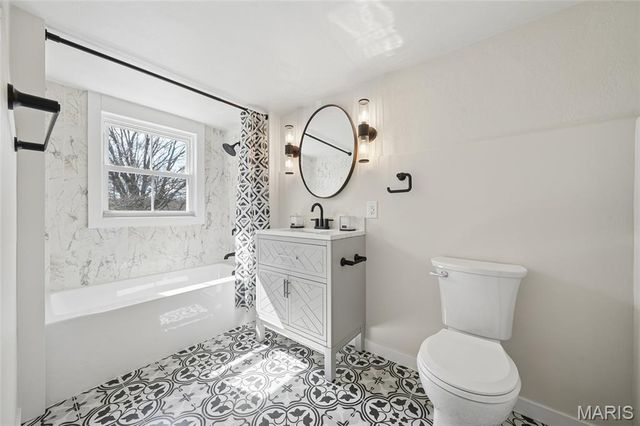 10235 Thorpe Avenue, Overland, MO 63114