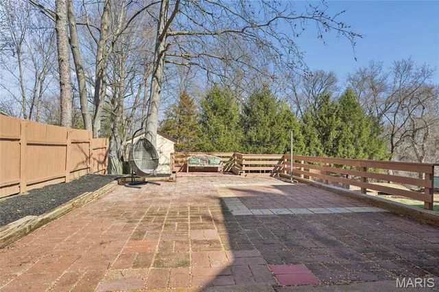 10235 Thorpe Avenue, Overland, MO 63114