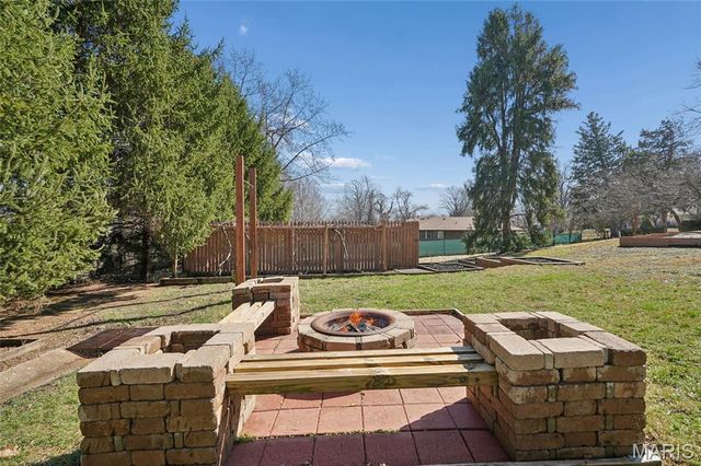 10235 Thorpe Avenue, Overland, MO 63114