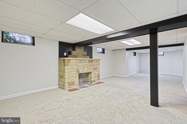 5 WILLIAM PENN DR, Camp Hill, PA 17011