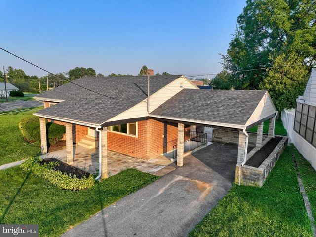 5 WILLIAM PENN DR, Camp Hill, PA 17011