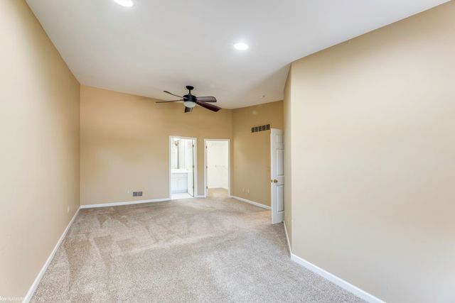 56659 Long Island Drive 133, Shelby Twp, MI 48316