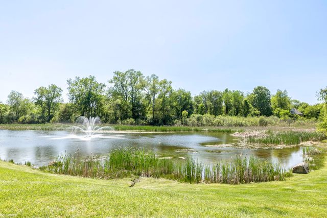 56659 Long Island Drive 133, Shelby Twp, MI 48316