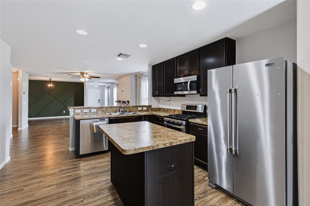 834 Coffee Mill Creek Lane, Rosenberg, TX 77471