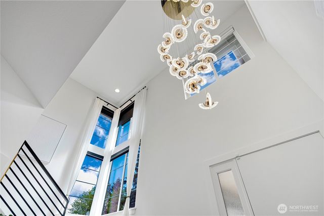 9417 132nd AVE NE, Kirkland, WA 98033