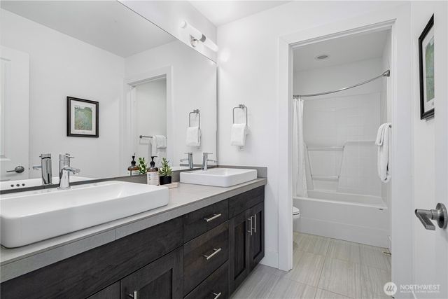 9417 132nd AVE NE, Kirkland, WA 98033