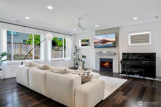 9417 132nd AVE NE, Kirkland, WA 98033