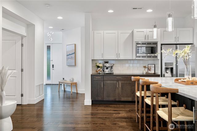 9417 132nd AVE NE, Kirkland, WA 98033