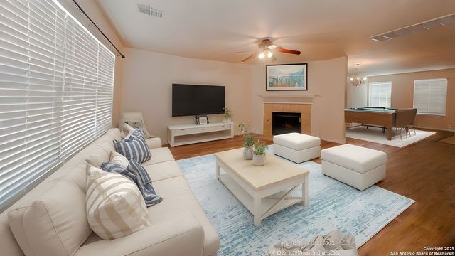 3826 sumantra, San Antonio, TX 78261