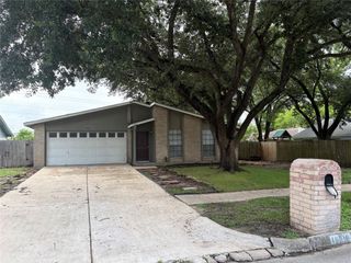 18310 Navajo Trail Drive, Spring, TX 77388