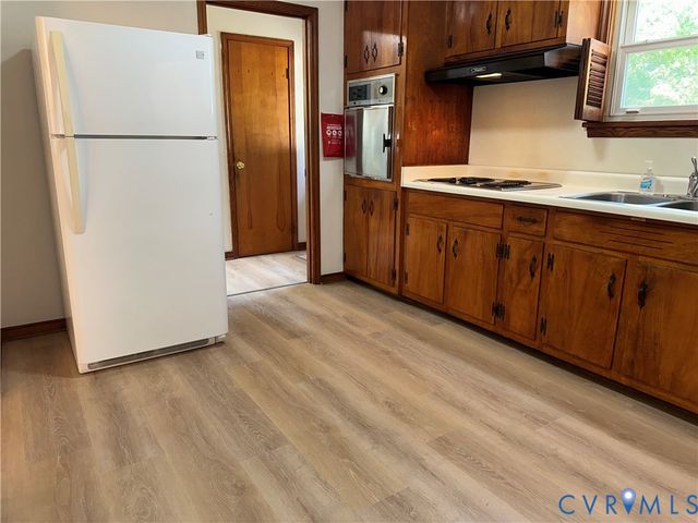 906 Andros Rd, Richmond, VA 23225