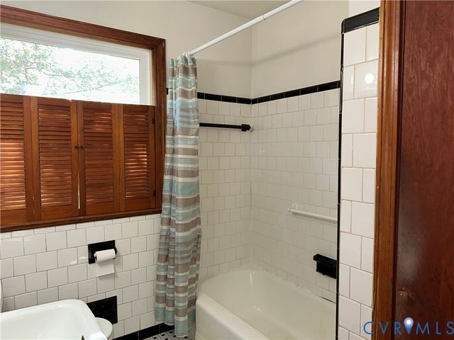 906 Andros Rd, Richmond, VA 23225