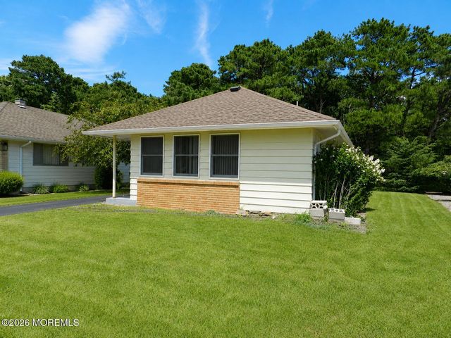 2201 Mount Hope Lane, Toms River, NJ 08753