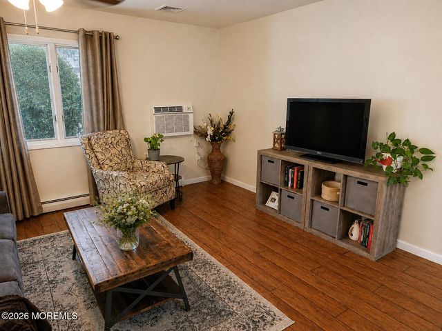 2201 Mount Hope Lane, Toms River, NJ 08753
