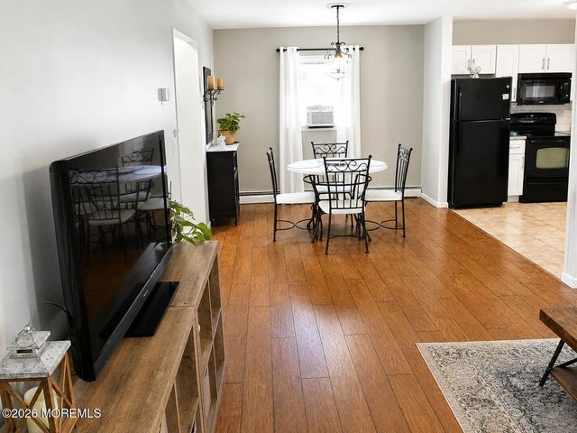2201 Mount Hope Lane, Toms River, NJ 08753