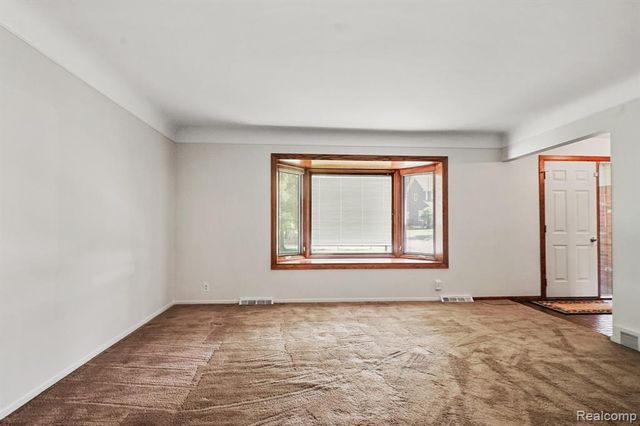 2484 Horace Street, West Bloomfield, MI 48324