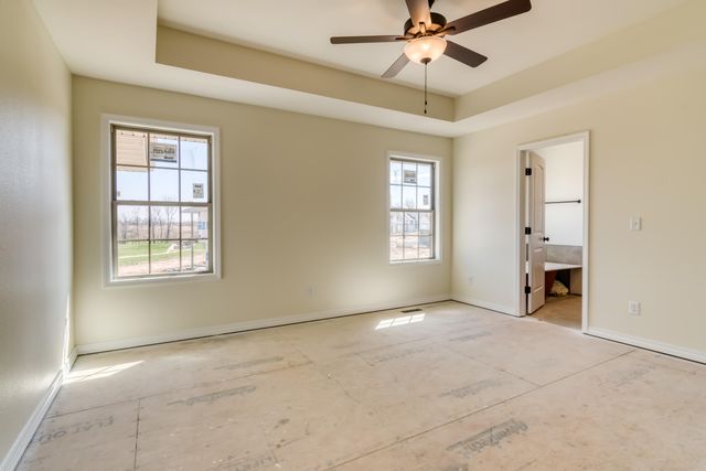 915 S Silverwood Lane, Nixa, MO 65714