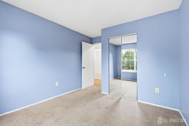 334 Lancaster Court, Piscataway, NJ 08854