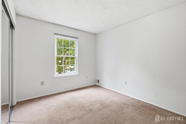 334 Lancaster Court, Piscataway, NJ 08854
