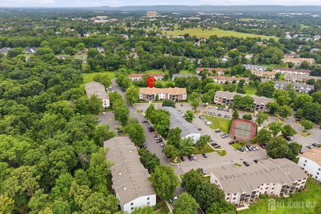 334 Lancaster Court, Piscataway, NJ 08854