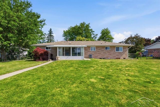 1804 Midland Road, Bay City, MI 48706