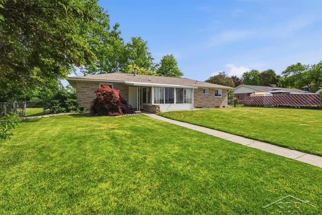 1804 Midland Road, Bay City, MI 48706