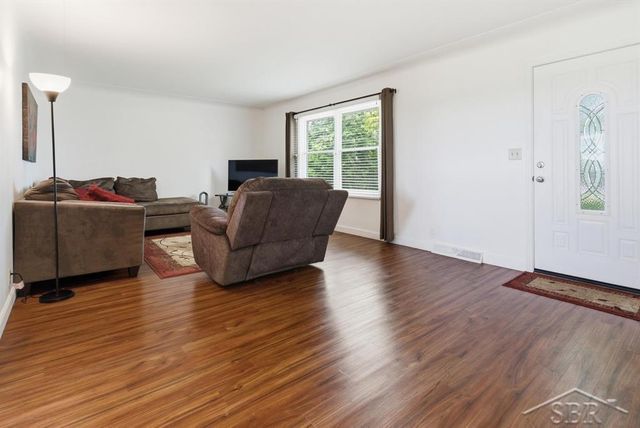 1804 Midland Road, Bay City, MI 48706